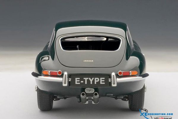 1:18 JAGUAR E-TYPE COUPE SERIES I 3.8 (GREEN)(WITH METAL WIRE-SPOKE WHEELS)