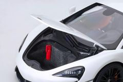 McLAREN 570S (WHITE/BLACK WHEELS) AUTOART