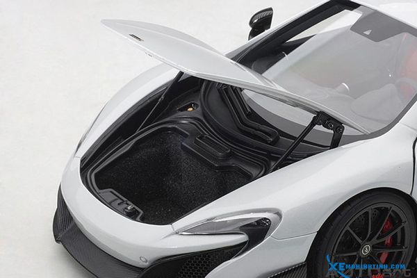 Xe Mô Hình McLAREN 675 LT 1:18 Autoart ( Trắng )