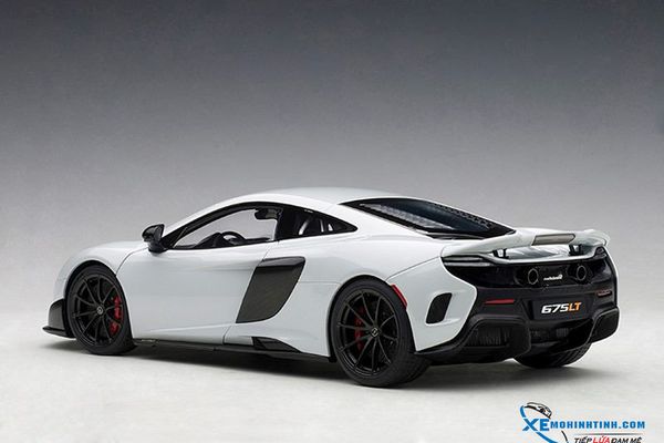 Xe Mô Hình McLAREN 675 LT 1:18 Autoart ( Trắng )