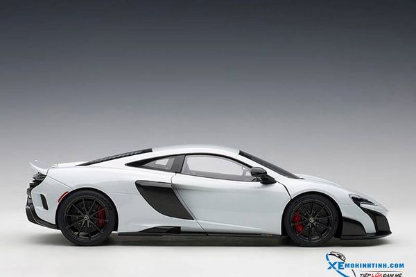 Xe Mô Hình McLAREN 675 LT 1:18 Autoart ( Trắng )