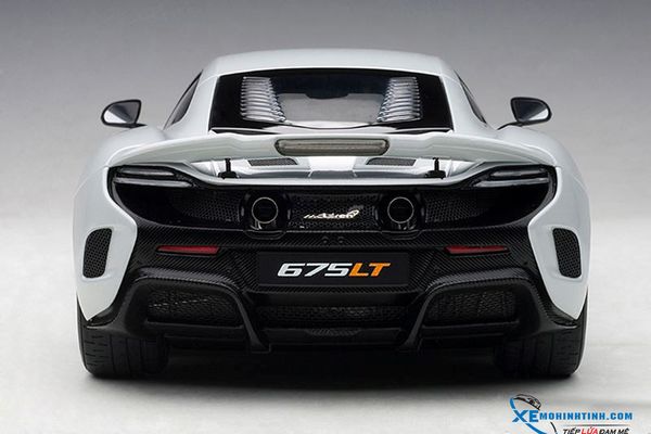 Xe Mô Hình McLAREN 675 LT 1:18 Autoart ( Trắng )