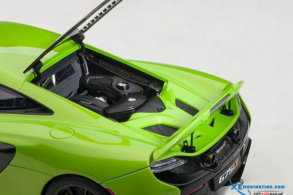 1/18 McLAREN 675 LT (NAPIER GREEN)