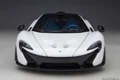 Xe Mô Hình McLAREN P1 1:18 Autoart (ALASKAN DIAMOND WHITE W/ BLUE/BLACK INTERIOR )