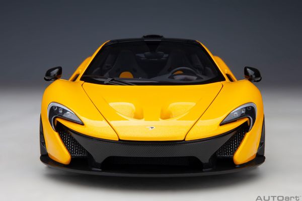 Xe Mô Hình McLAREN P1 1:18 Autoart (VOLCANO YELLOW W/ YELLOW/BLACK INTERIOR)