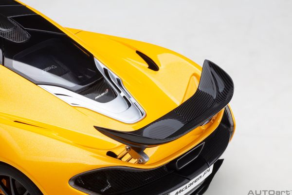 Xe Mô Hình McLAREN P1 1:18 Autoart (VOLCANO YELLOW W/ YELLOW/BLACK INTERIOR)