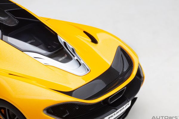 Xe Mô Hình McLAREN P1 1:18 Autoart (VOLCANO YELLOW W/ YELLOW/BLACK INTERIOR)