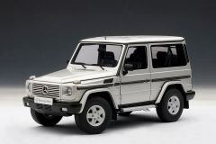 Xe Mô Hình Mercedes-Benz G Model 90'S Swb 1:18 Autoart (Bạc)