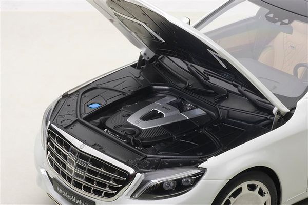 XE MÔ HÌNH MERCEDES MAYBACH S-KLASSE S600 1:18 AUTOART (TRẮNG)