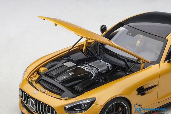 Xe Mô Hình Mercedes-AMG GT R 1:18 Autoart ( Vàng )