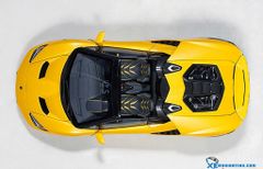 1/18 LAMBORGHINI CENTENARIO ROADSTER (GIALLO INTI/PEARL YELLOW)