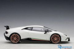 Xe Mô Hình LAMBORGHINI HURACAN PERFOMANTE 1:18 Autoart ( Trắng )