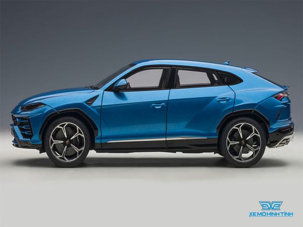 Xe Mô Hình Lamborghini Urus 1:18 AUTOart ( Xanh )