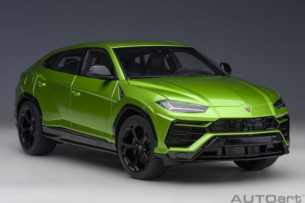 Xe Mô Hình Lamborghini Urus 1:18 AUTOart (Verde Selvans)