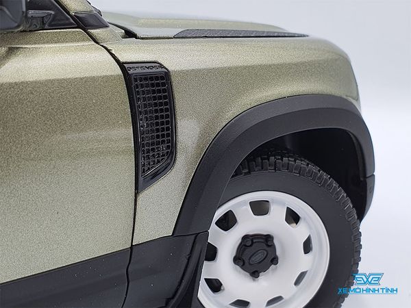 Xe Mô Hình Land Rover Defender 110 Bản 4 Cửa 2020 1:18 Almost Real ( Pangea Green )