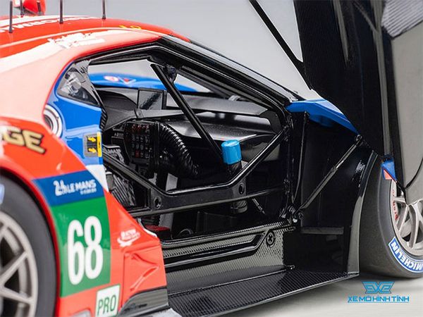 Xe Mô Hình Ford GT Le Mans 2016 WINNE+R  J.HAND/D.MULLER/S.BOURDAIS #68 1:18 Autoart ( Xanh Dương / Đỏ )