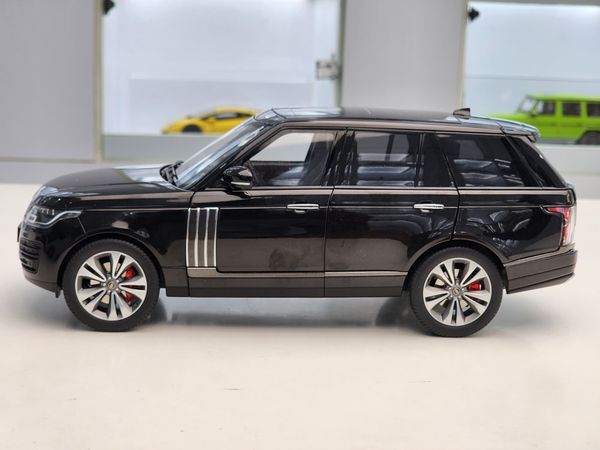 Xe Mô Hình Land Rover Range SV Autobiography Dynamic 1:18 LCD ( Black )