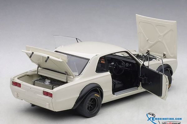 Xe Mô Hình NISSAN SKYLINE GT-R (KPGC-10) RACING 1972 1:18 Autoart (WHITE)