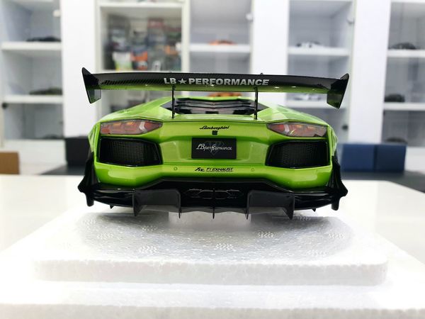 Xe Mô Hình Liberty Walk LB-Works Lamborghini Aventador Limited Edition 1:18 Autoart ( Xanh Lá )