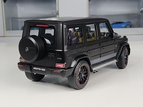 Xe Mô Hình Mercedes-Benz AMG G63 2018 1:18 Minichamp ( Đen Nhám )