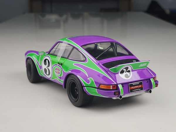 Xe mô hình Porsche 911 RSR - Purple Hippy Tribute- 1973 1:18 Solido (Xanh lá- Tím)