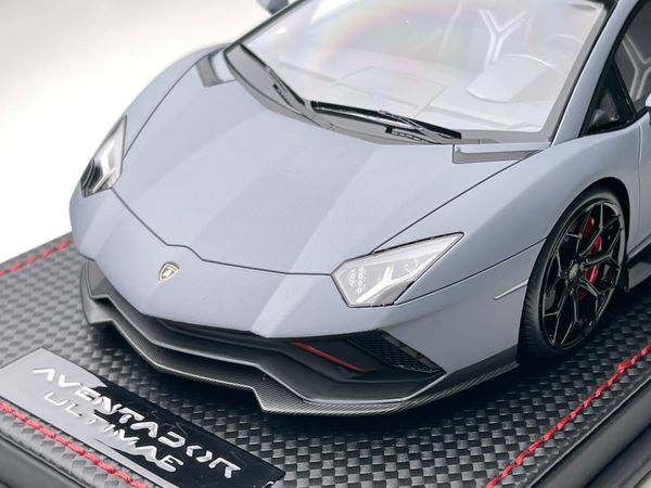 Xe Mô Hình Lamborghini Aventador Ultimae 1:18 MR Collection's ( Xám )