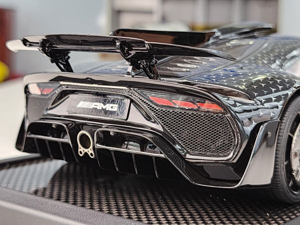 Xe Mô Hình Mercedes-Benz AMG One 1:18 Vip Scale Model ( Black Starlight decals )