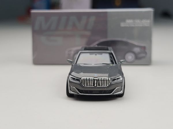Xe Mô Hình BMW 750Li xDrive 1:64 MINIGT ( Grey )