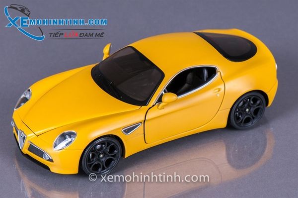 XE MÔ HÌNH ALFA ROMEO 8C COMPETIZIONE 1:24 WELLY (VÀNG)