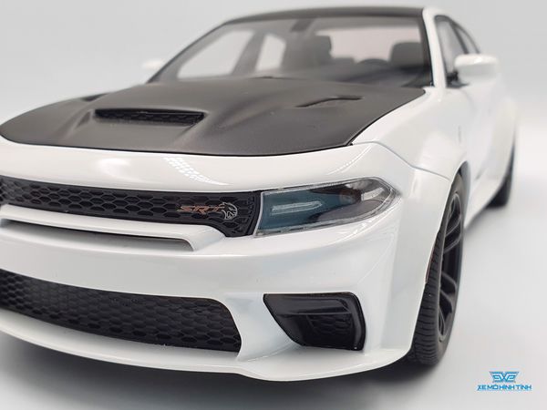 Xe Mô Hình Dodge Charger SRT Hellcat 2021 1:18 GTSpirit ( Trắng )