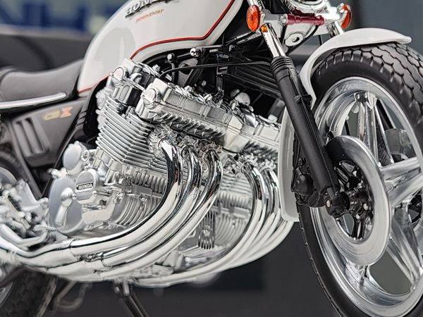 Xe Mô Hình Honda CBX 1000 