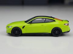 Xe Mô Hình BMW M4 Competition (G82) San Paulo Yellow LHD 1:64 MiNiGT ( Xanh Dạ Quang )