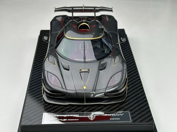 Xe Mô Hình Koenigsegg Agera RS Phoenix Limited 500pcs 1:18 Frontiart (Đen Carbon Viền Vàng)