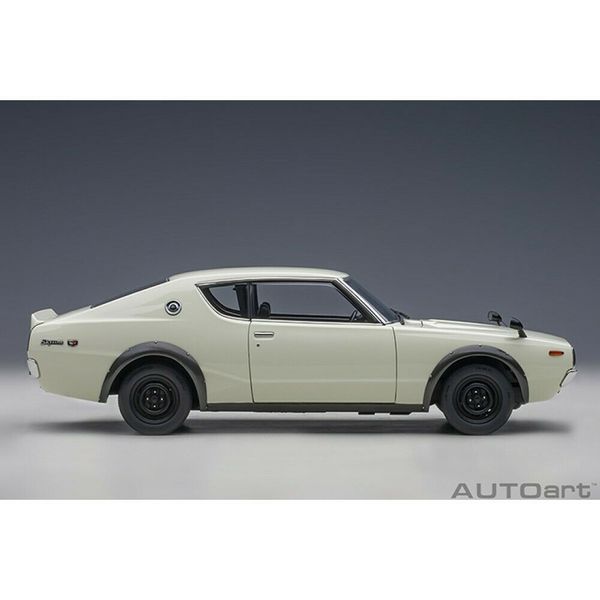 Xe Mô Hình Nissan Skyline GT-R (KPGC110) 1:18 Autoart ( Trắng )