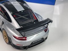 Xe Mô Hình Porsche 911 (911.2) GT2 RS Weissach 1:18 AUTOart ( Bạc )