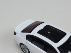 Xe Mô Hình BMW Alpina B7 x Drive Alpine White LHD 1:64 MiNiGT ( Trắng )