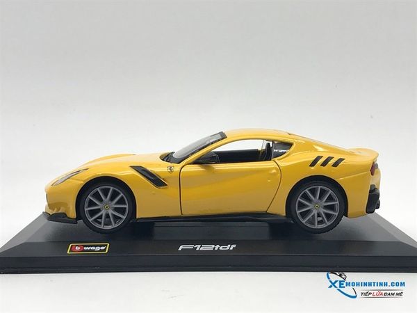 18-46014A MH BBURAGO FERRARI F12 TDF 1:32 (VÀNG)