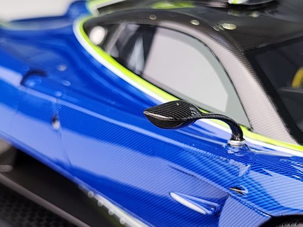 Xe Mô Hình Pagani Huayra R 1:18 Vip Scale Model ( Blue Carbon )