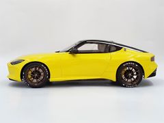 Xe Mô Hình Nissan Z Proto 1:18 GTSpirit ( Vàng )