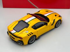 Xe Mô Hình Ferrari F12 TDF 2016 Giallo Trisstrato - Bandiera Italiana 1:18 BBR ( Yellow - Italian Flag )