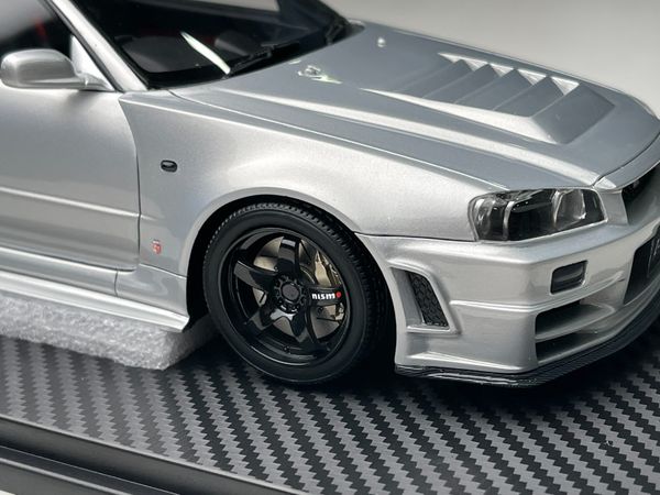 Xe Mô Hình Nissan Skyline R34 Z-Tune 1:18 One Model ( Bạc )