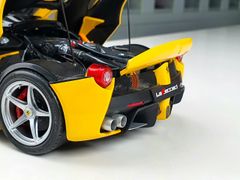 Xe Mô Hình Ferrari LaFerrari 1:18 BBR Models ( Vàng Mui Đen )