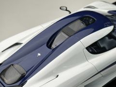 Xe Mô Hình Koenigsegg Regera  1:18 FrontiArt ( Pearl White )