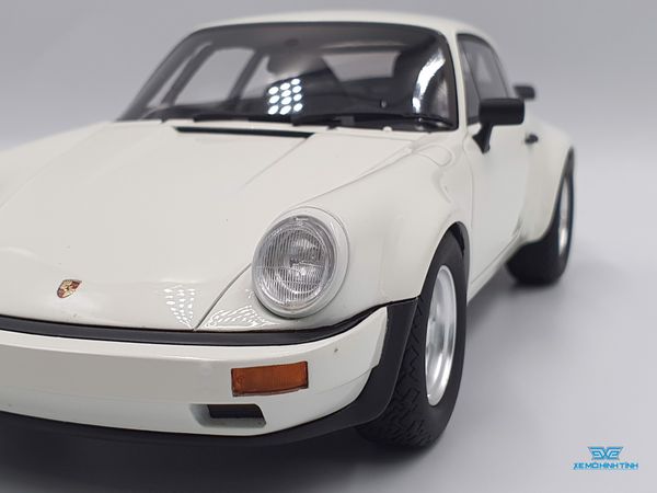 Xe Mô Hình Porsche 911 SC RS 1984 1:18 GTSpirit ( Trắng )