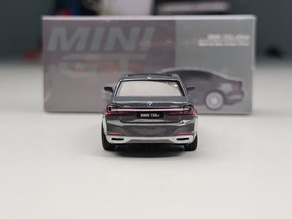 Xe Mô Hình BMW 750Li xDrive 1:64 MINIGT ( Grey )