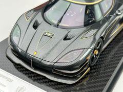 Xe Mô Hình Koenigsegg Agera RS Phoenix Limited 500pcs 1:18 Frontiart (Đen Carbon Viền Vàng)