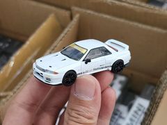Xe mô hình Top Secret Nissan Skyline GT-R VR32 White RHD 1:64 MiniGT ( Trắng )