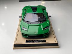 Xe Mô Hình Lamborghini Countach LPI 800-4 1:18 MR Collection's ( Xanh Lá )