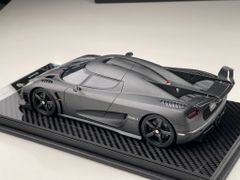 Xe mô hình Koenigsegg One: 1 1:18 FrontiArt ( Naked Carbon )