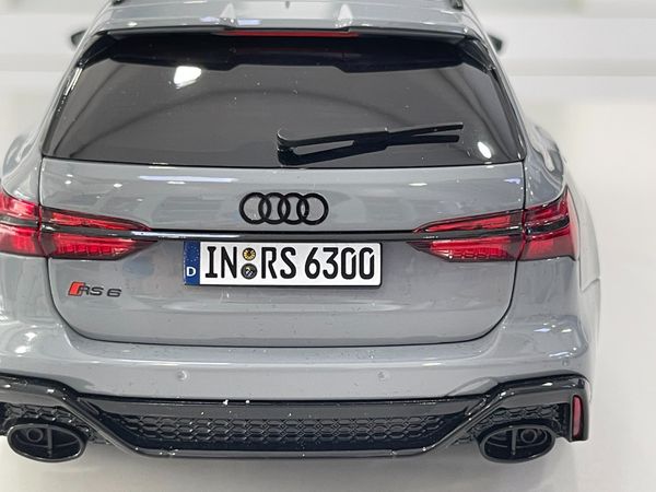 Xe Mô Hình Audi RS6 Avant C8 2020 1:18 Polar Master (Xám)